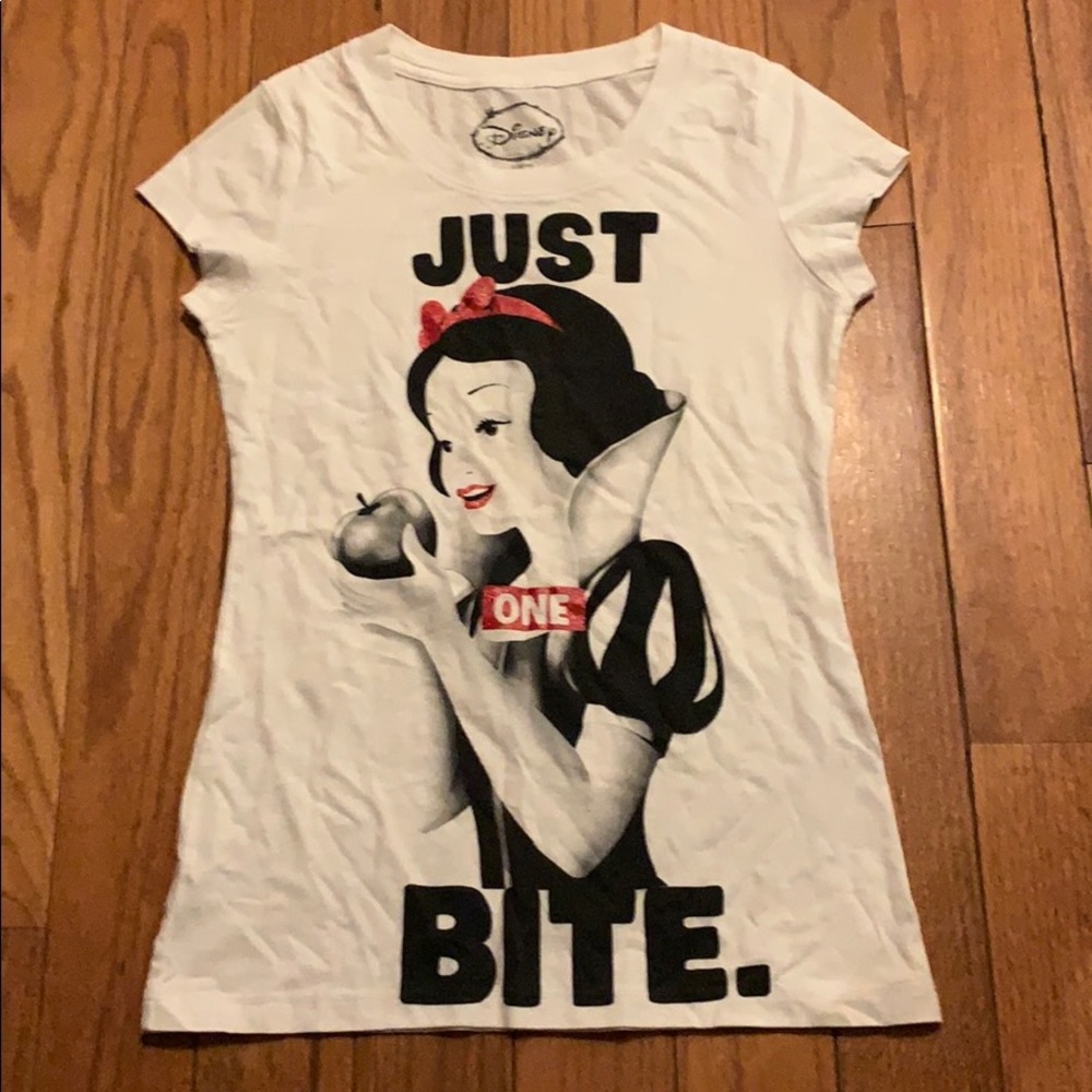💖5 for $25 White Disney T-shirt